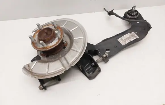 Ford Focus Rear wheel hub NX6T2B572SLLC