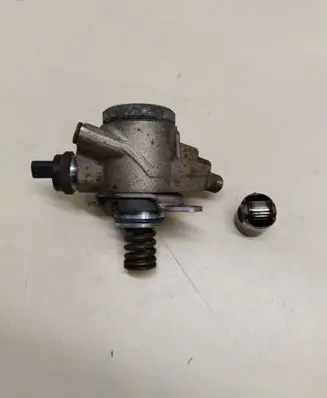Porsche Cayenne (92A) Fuel injection high pressure pump 07L127026J