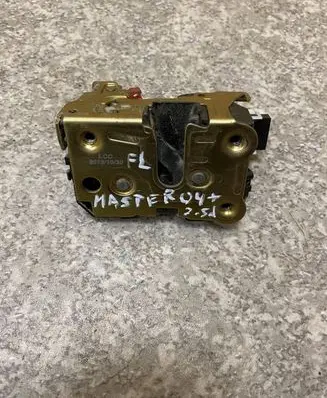 Renault Master II Front door lock