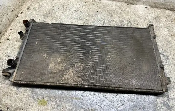 Volkswagen PASSAT B4 Coolant radiator