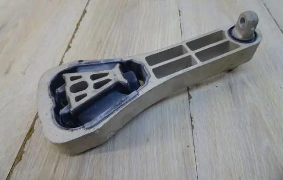 Volvo S90, V90 Engine mount vacuum valve 31682684