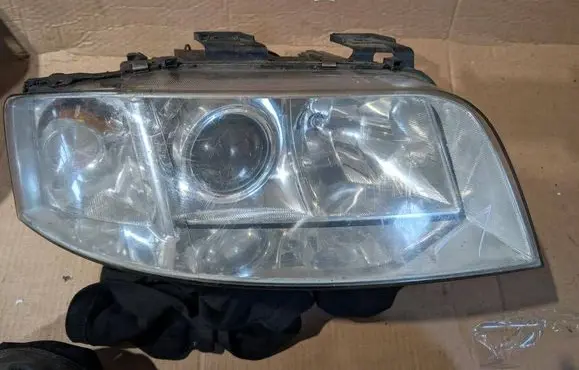 Audi A6 S6 C5 4B Headlight/headlamp dust cover 15381400