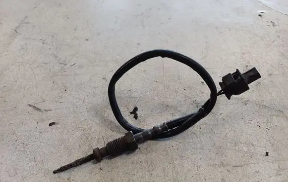 BMW 5 F10 F11 Exhaust gas temperature sensor 8509963