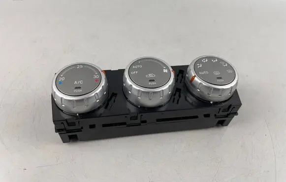Subaru Forester SG Climate control unit 72311SA081