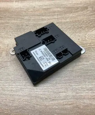 Mercedes-Benz E W211 SAM control unit 2115458532