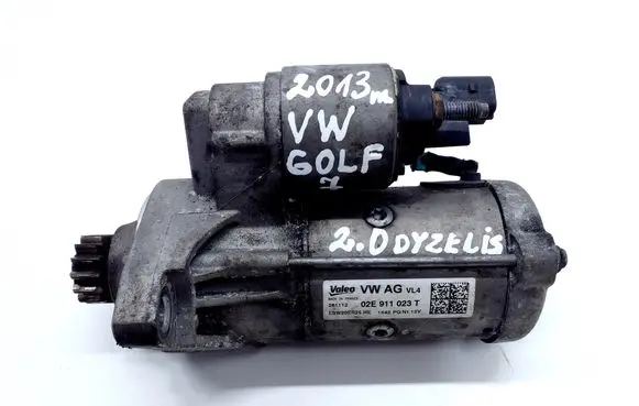 Volkswagen Golf VII Starter motor 02E911023T