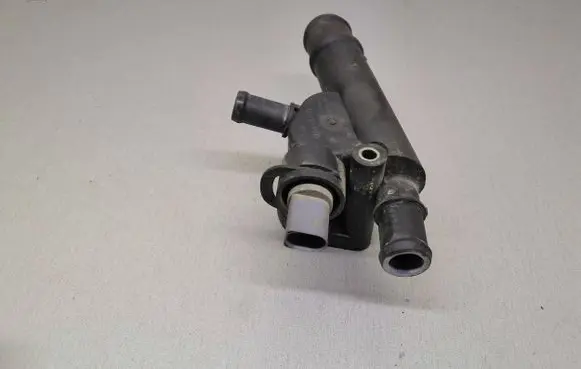 Volkswagen Sharan Engine coolant pipe/hose 038121132D