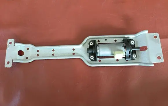 BMW 4 F32 F33 Seat adjustment motor 0390204077 P1131710202