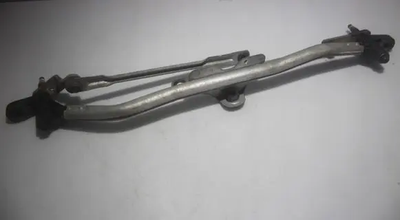 Skoda Fabia Mk2 (5J) Front wiper linkage 