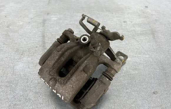 Hyundai Ioniq Rear brake caliper B0140191 MAND098