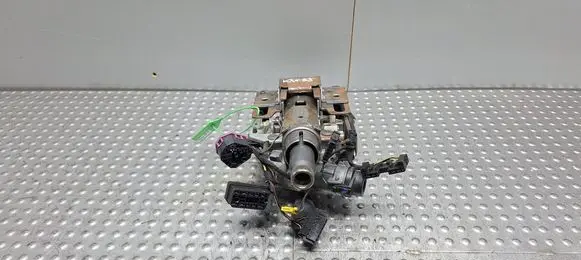 Volkswagen Fox Steering wheel axle S18031992 5Z1419501C