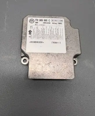 Volkswagen Touran I Airbag control unit/module 1T0909605C