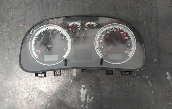 Volkswagen Golf IV Speedometer (instrument cluster) 1J5920826C