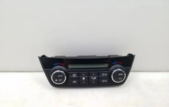 Toyota RAV 4 (XA40) Air conditioner control unit module 5590042450