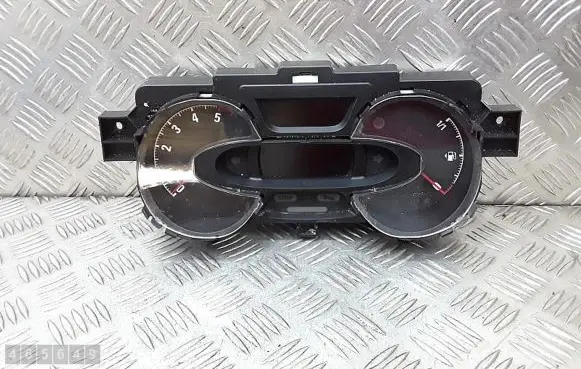 Opel Vivaro Speedometer (instrument cluster) 248107473r