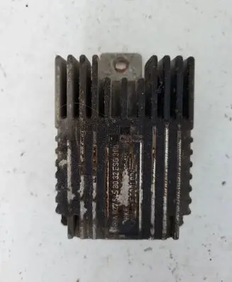 Mercedes-Benz E W210 Coolant fan relay A0275458032 F500100