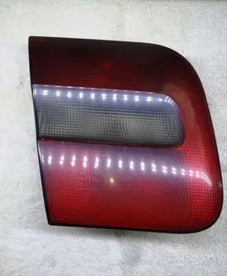 Tailgate rear/tail lights