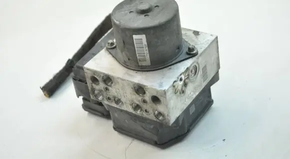 Mini One - Cooper Clubman R55 ABS Pump 6858542