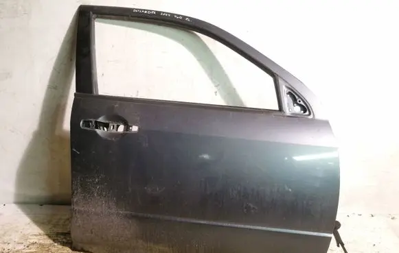 Mitsubishi Outlander Front door