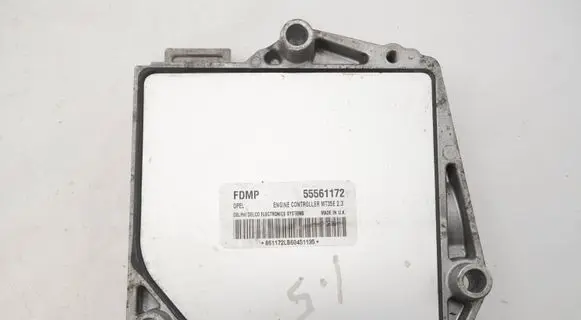Opel Astra H Engine control unit/module 55561172