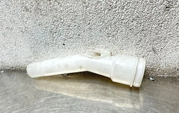 Opel Astra J Window washer liquid tank fill tube 13260584 400406195