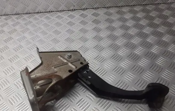 Audi A3 S3 8P Clutch pedal 1K1721057AL