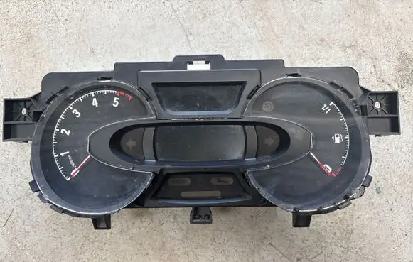 Opel Vivaro Speedometer (instrument cluster) 248101069R