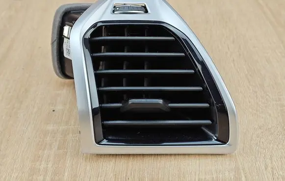 BMW 8 G16 Dashboard side air vent grill/cover trim 6805806