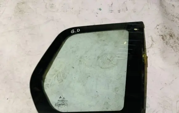 Mitsubishi Space Star Rear side window