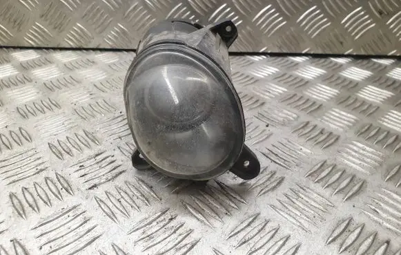 Volkswagen PASSAT B5.5 Front fog light 3B7941700A