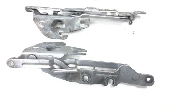 Audi A6 S6 C5 4B Tailgate/trunk/boot hinge 4B5827302C 4B5827301C