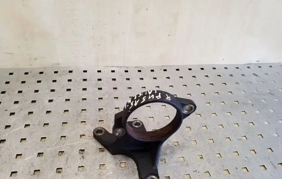 Toyota Corolla Verso AR10 Driveshaft support bearing bracket 