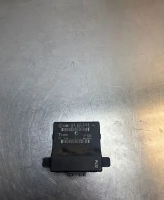 Audi A3 S3 8P Gateway control module 1K0907530B