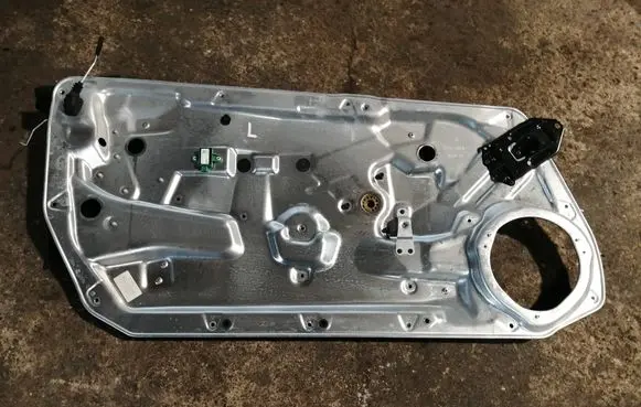 Mercedes-Benz C W204 Front door electric window regulator 40151188 A1729056100