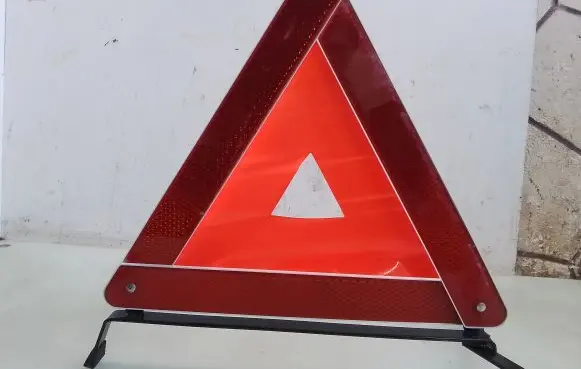 Toyota Land Cruiser (J100) Emergency warning sign 