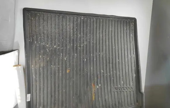 Volvo XC60 Trunk/boot floor carpet liner 32353879 31470728