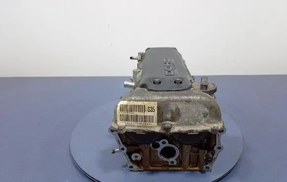 Suzuki Swift I Engine head M13A