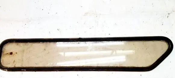Renault Trafic I Rear side window