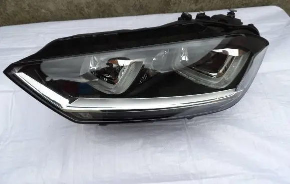 Volkswagen Golf Sportsvan Headlight/headlamp 517941033B