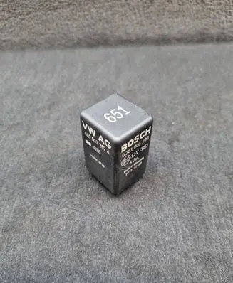 Audi Q7 4L Glow plug pre-heat relay 4L0907282A 0281003106