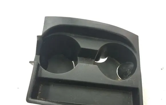 Cup holder front