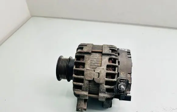 Volvo V60 Generator/alternator 30659580 0125812009 14V100215A