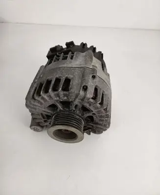 BMW 3 E90 E91 Generator/alternator 7802261 2543461
