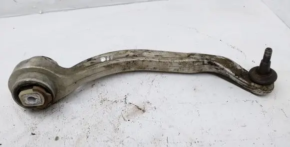 Volkswagen PASSAT B5.5 Front control arm WH0213R