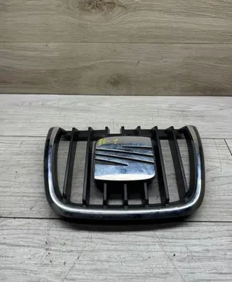 Seat Alhambra (Mk1) Front grill 7M7853651 YM218A133A