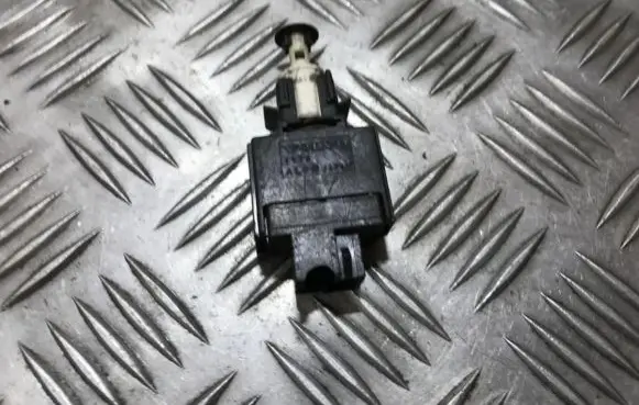 Volvo S70 V70 V70 XC Brake pedal sensor switch 4970