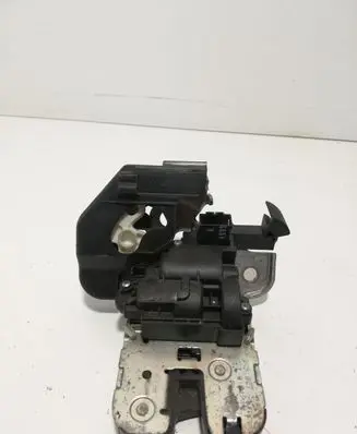 Audi A4 S4 B8 8K Tailgate/trunk/boot lock/catch/latch 8K9827505