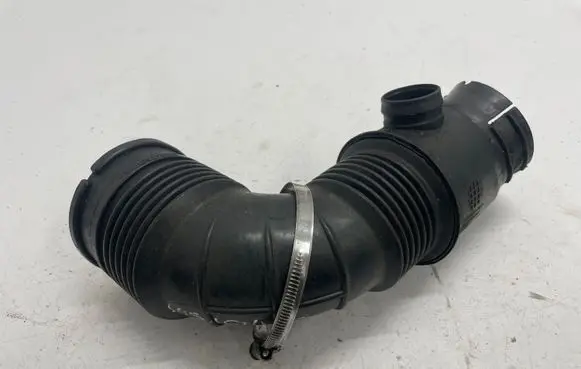 Opel Insignia A Intercooler hose/pipe 55561787