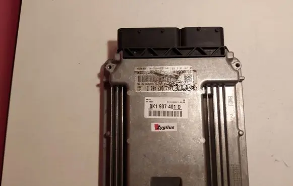 Audi A5 8T 8F Engine control unit/module 8K1907401D