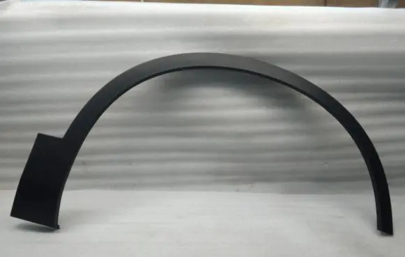 Fender trim (molding)